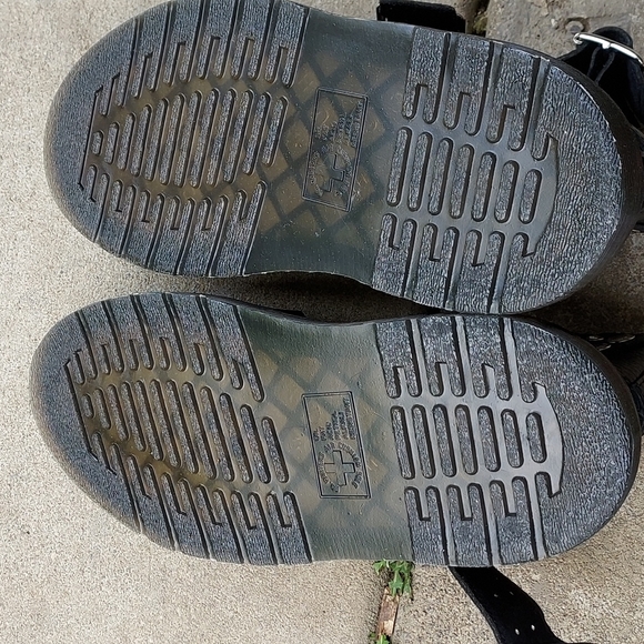 🖤NEW Dr. Martens Clarissa Hardware Sandal US7/UK5🖤 - Picture 10 of 11
